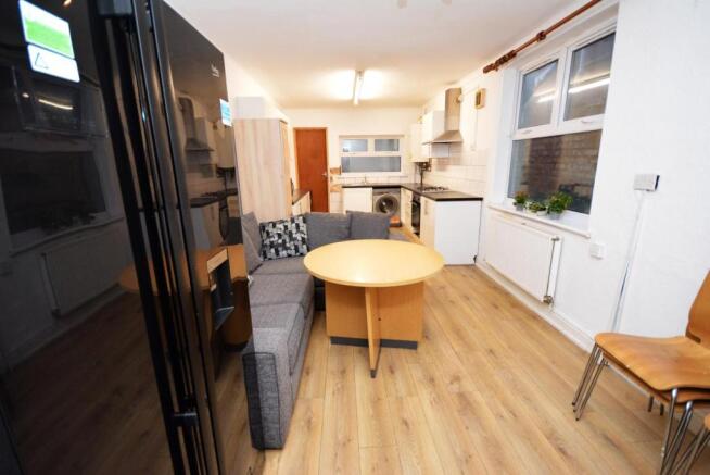 Open Plan Living Room / Kitchen