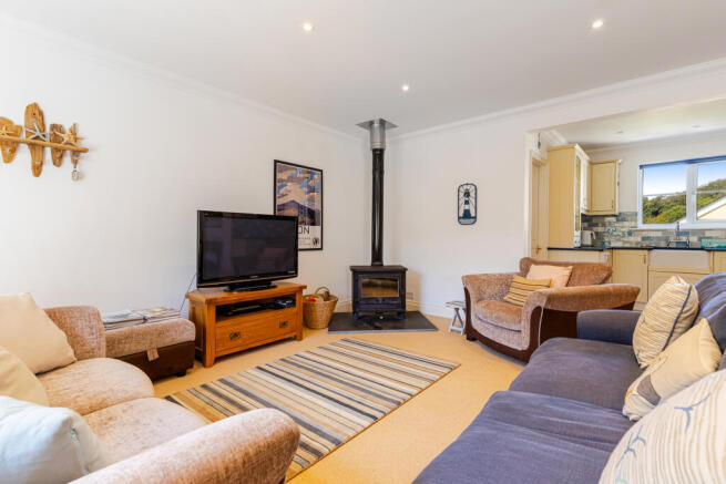 A13 - 7 Coleridge House, Chillington - 260724