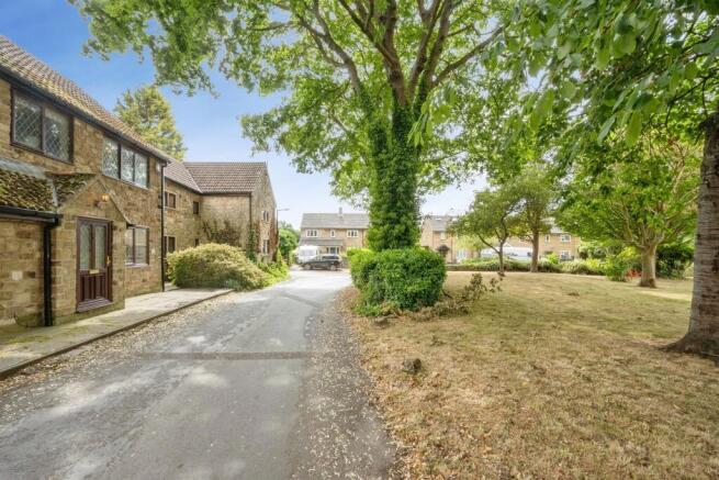 2 bed Semi-Detached for sale Image 4