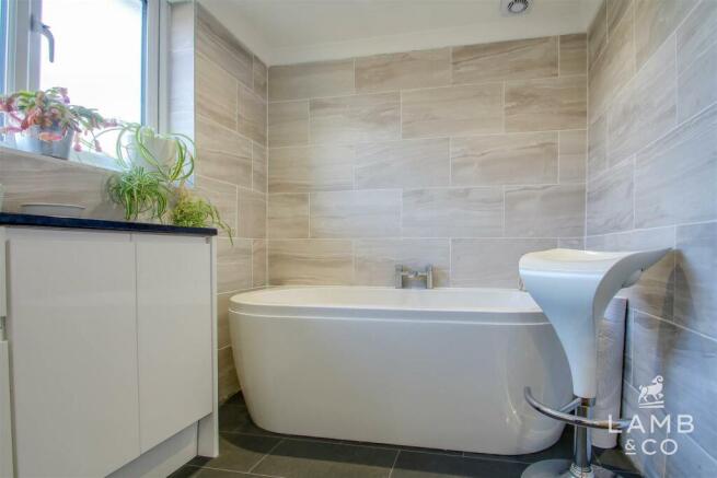 BATHROOM: