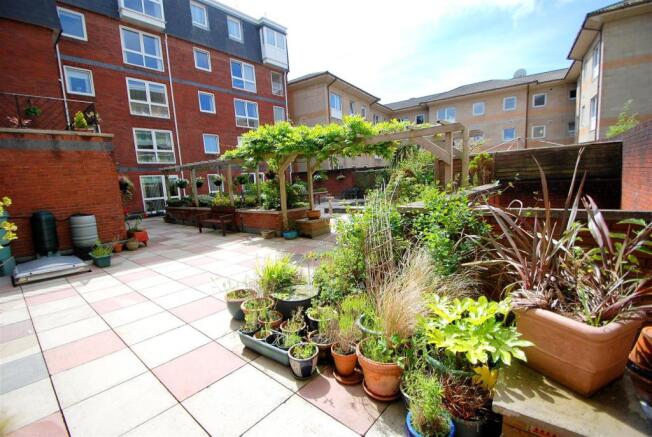 Gardens C.JPG