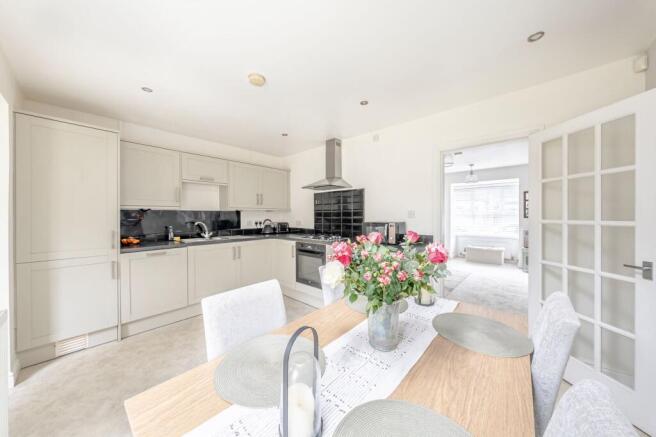 3 bed Terraced for sale Image 6