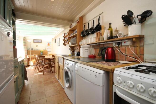 FITTED KITCHEN AND SUN ROOM