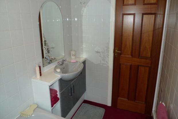 3 piece Bathroom Image 2