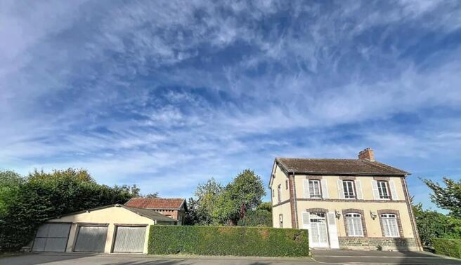 Photo 3