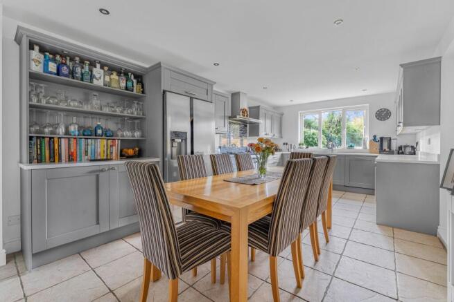 Dining/Kitchen
