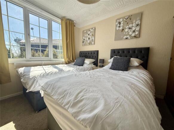 3 bed Chalet for sale Image 8