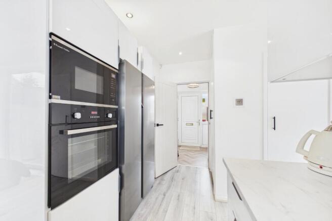 2 bed Semi-Detached for sale Image 5