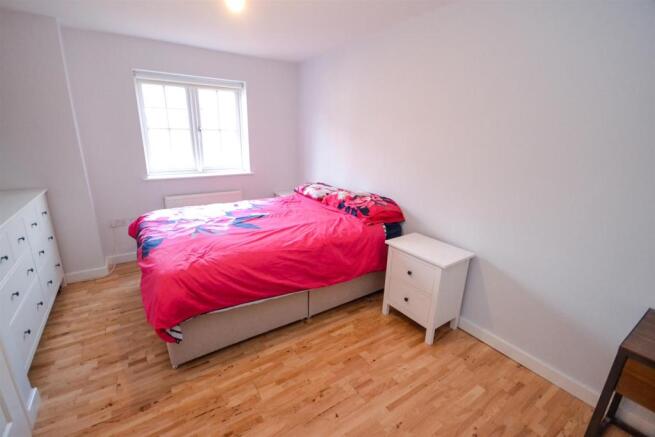 Master Bedroom.JPG