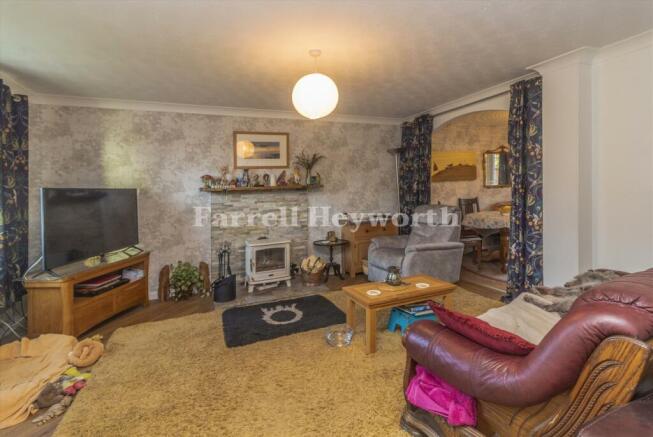 Lounge image 2