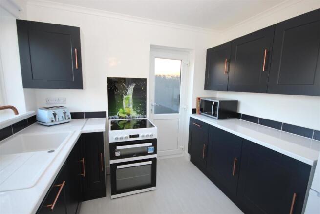 Kitchen..JPG