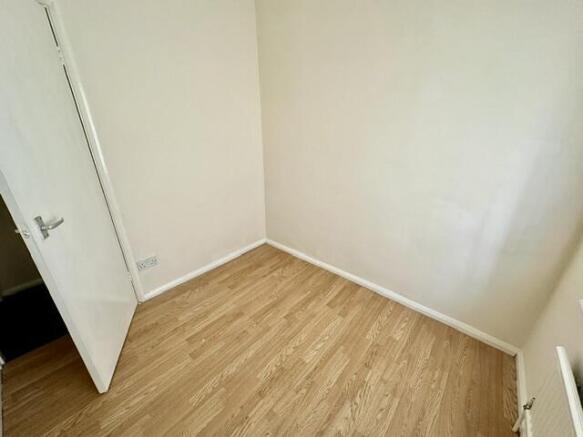 3 bed House to rent Image 9