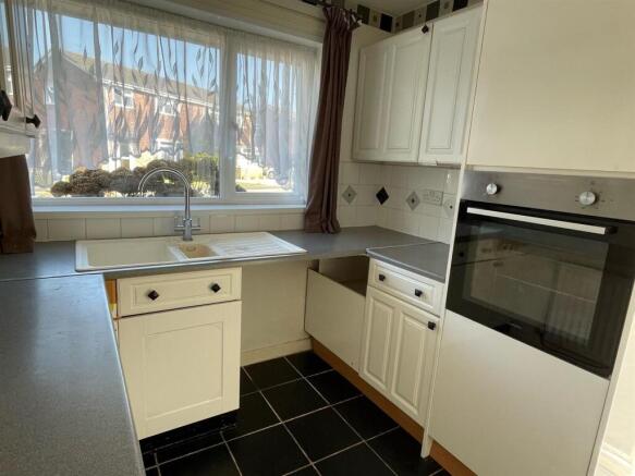 Kitchen.,.jpg