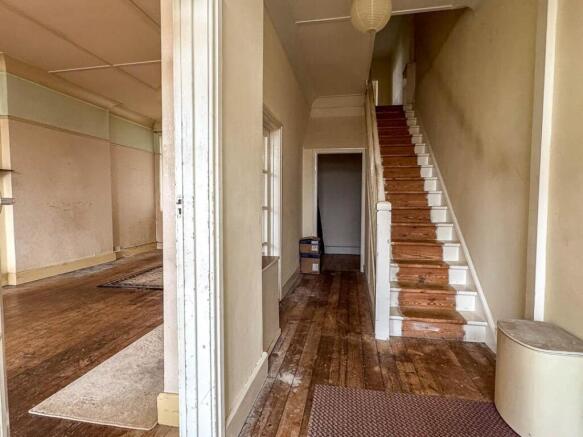 33 Hutchinson Square, Douglas (1).jpg