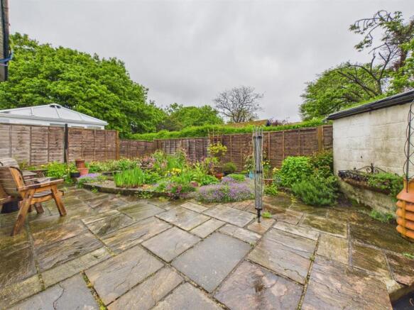 4 bed House for sale Image 10