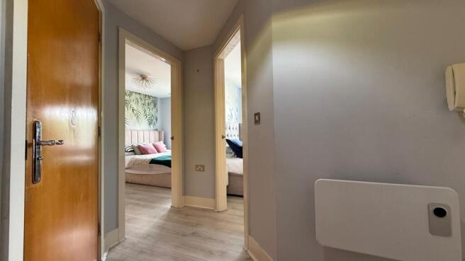 2 bed Apartment to rent Image 7