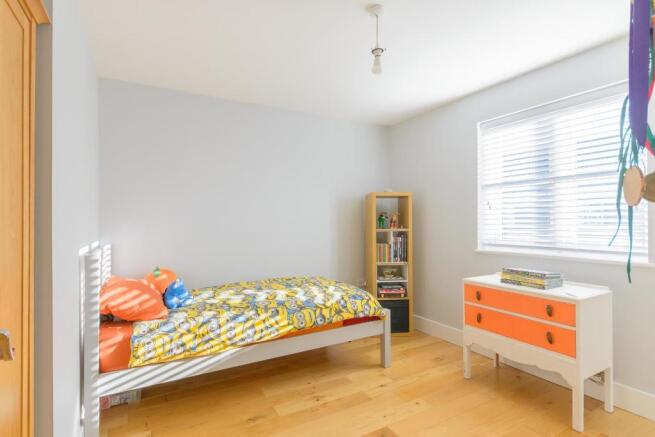 EVIRDTNARRUCKCALB20 - Bedroom J.jpg