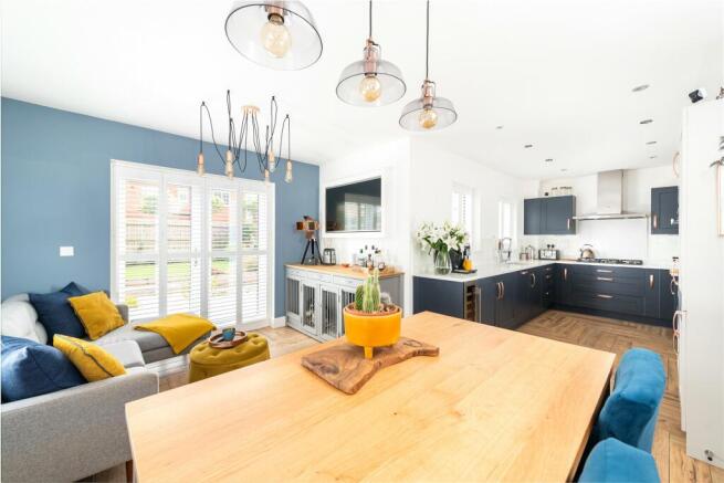 Kitchen/Dine/Family