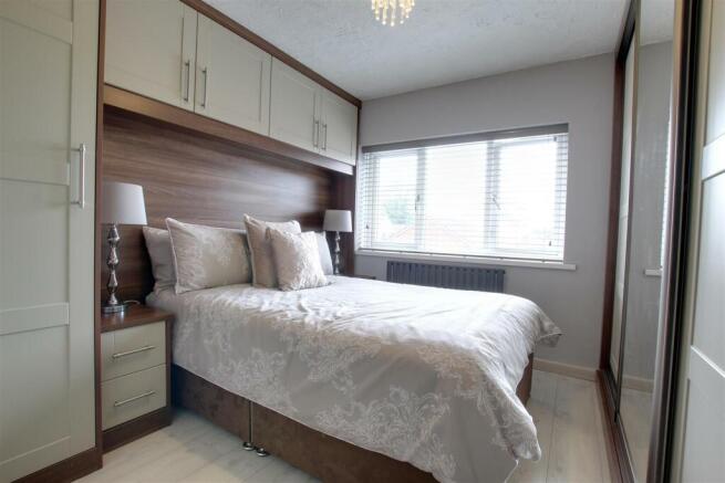 BEDROOM 3 (REAR)