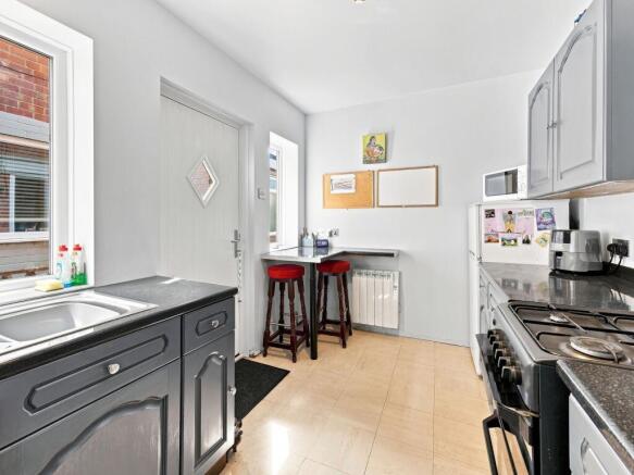 3 bed Semi-Detached for sale Image 7