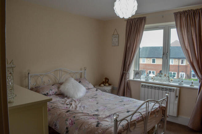 2 bed Apartment to rent Image 5