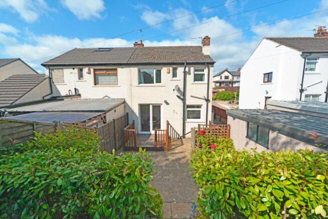 3 bed Semi-Detached for sale Image 10