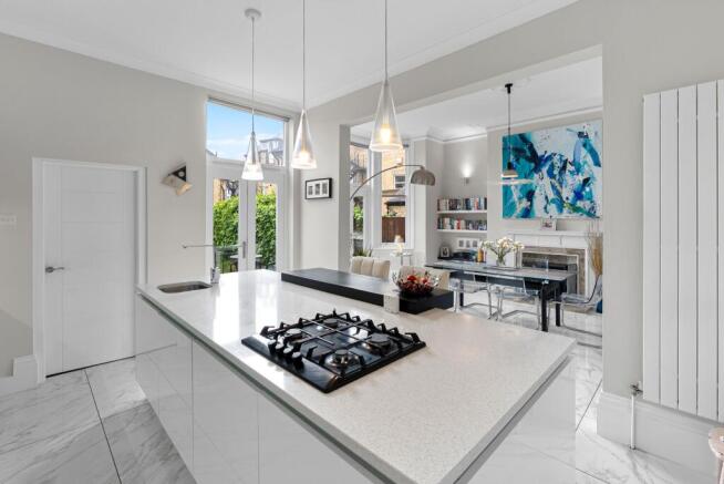 6 bed Terraced for sale Image 6