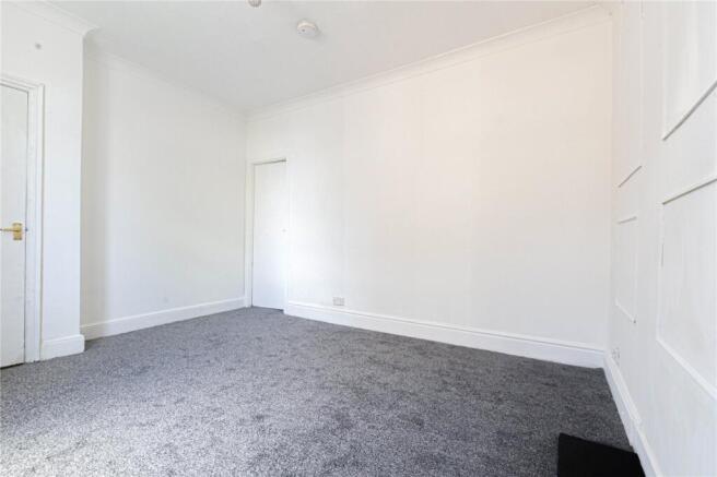 2 bed Terraced to rent Image 8
