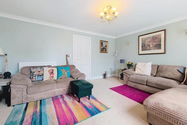 4 bed Town House for sale Image 3
