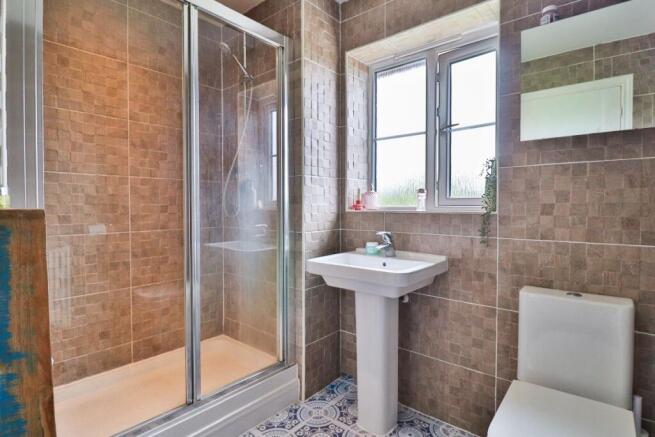 4 bed Detached for sale Image 10