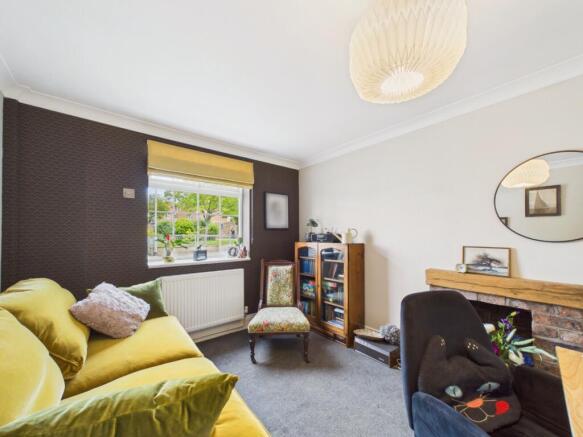 3 bed Semi-Detached for sale Image 9
