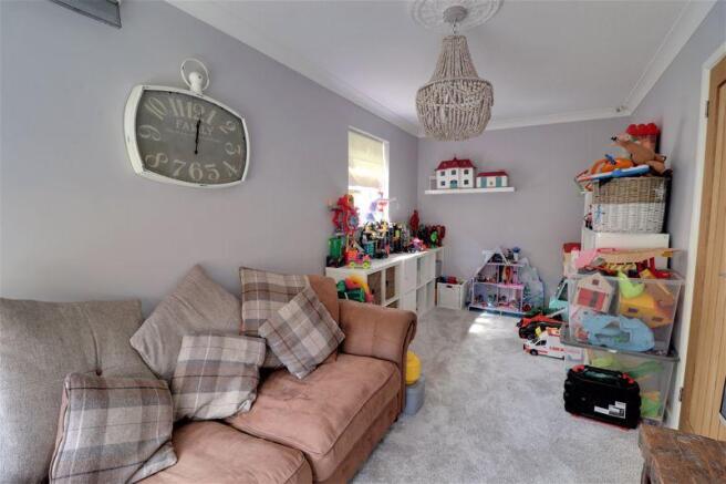 Playroom/Sitti...