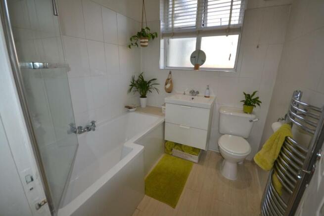 BATHROOM SUITE