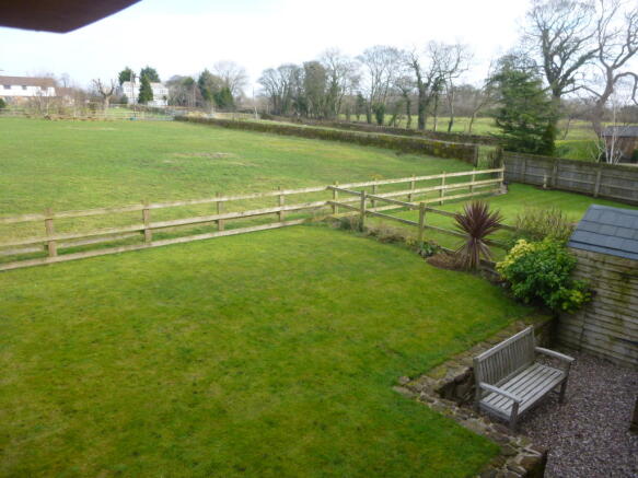 Photo 13