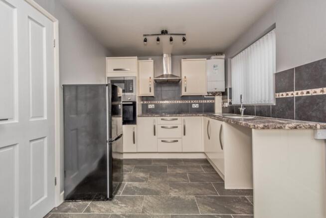 Danby Avenue, Bierley, Bradford, West Yorkshire, BD4 photo 4