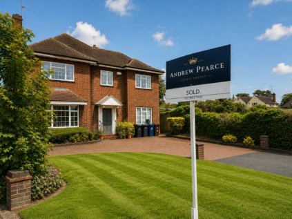 Cuckoo Hill Road, Pinner