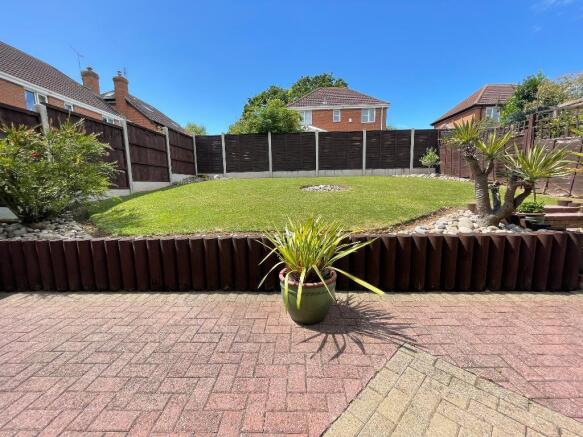 Low maintenance rear garden & patio