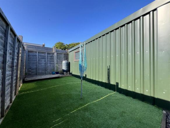 2 bed Semi-Detached Bungalow for sale Image 9