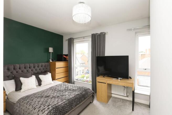 4 bed Semi-Detached for sale Image 12