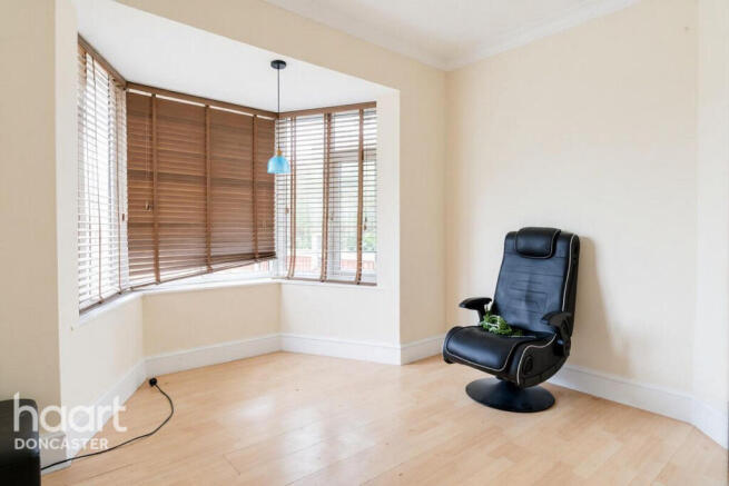 3 bed Semi-Detached for sale Image 6