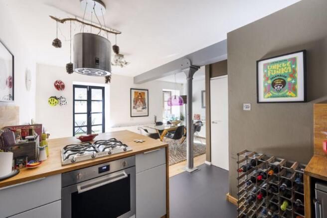 Kitchen dining room