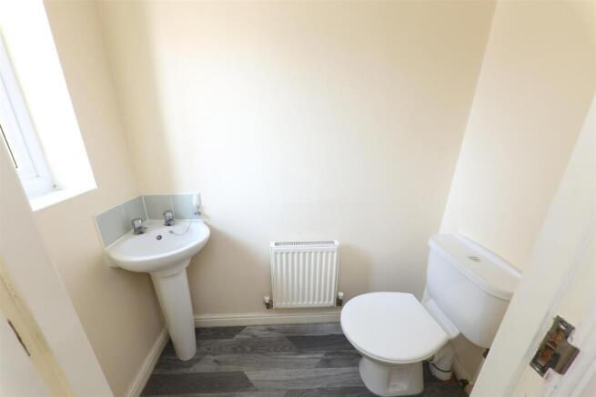3 bed Terraced for sale Image 4