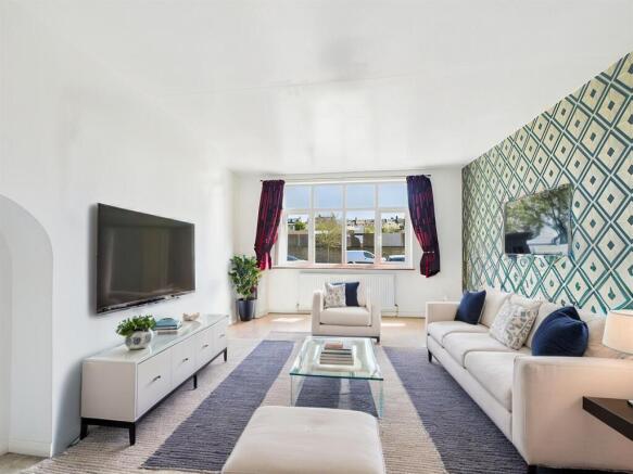 CAM02664G0-PR0099-STILL009 - Living Room - Modern