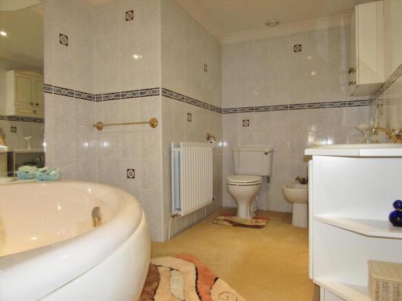 Master En-Suite