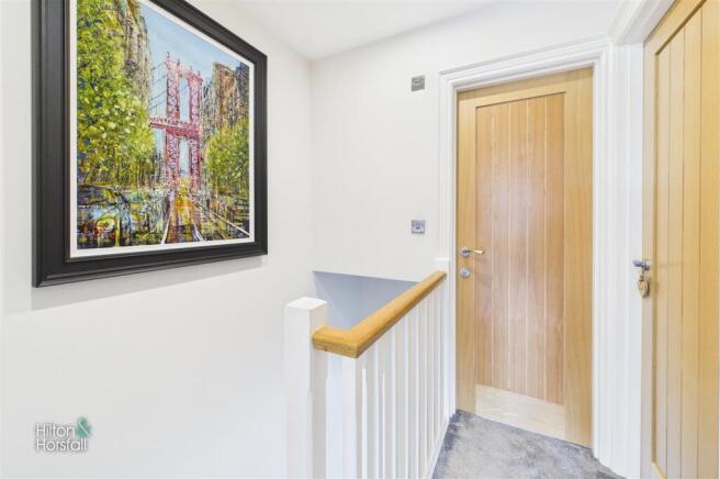3 bed Semi-Detached for sale Image 11