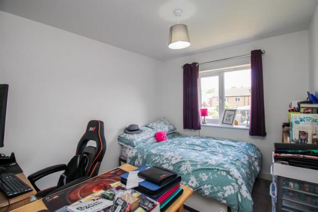 3 bed Semi-Detached for sale Image 8