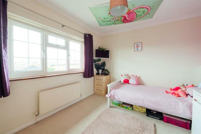 23 Queen Elizabeth Close, Shefford-13.jpg