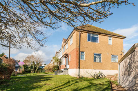 Tartar Road, Cobham, Surrey, KT11