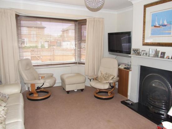 Reception/Bedroom 3