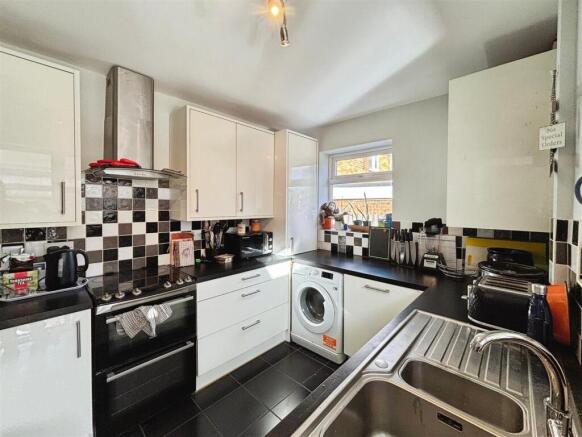 77bd8d7f-Photo 2010-22-25 2C 2014 2021 2029.jpg